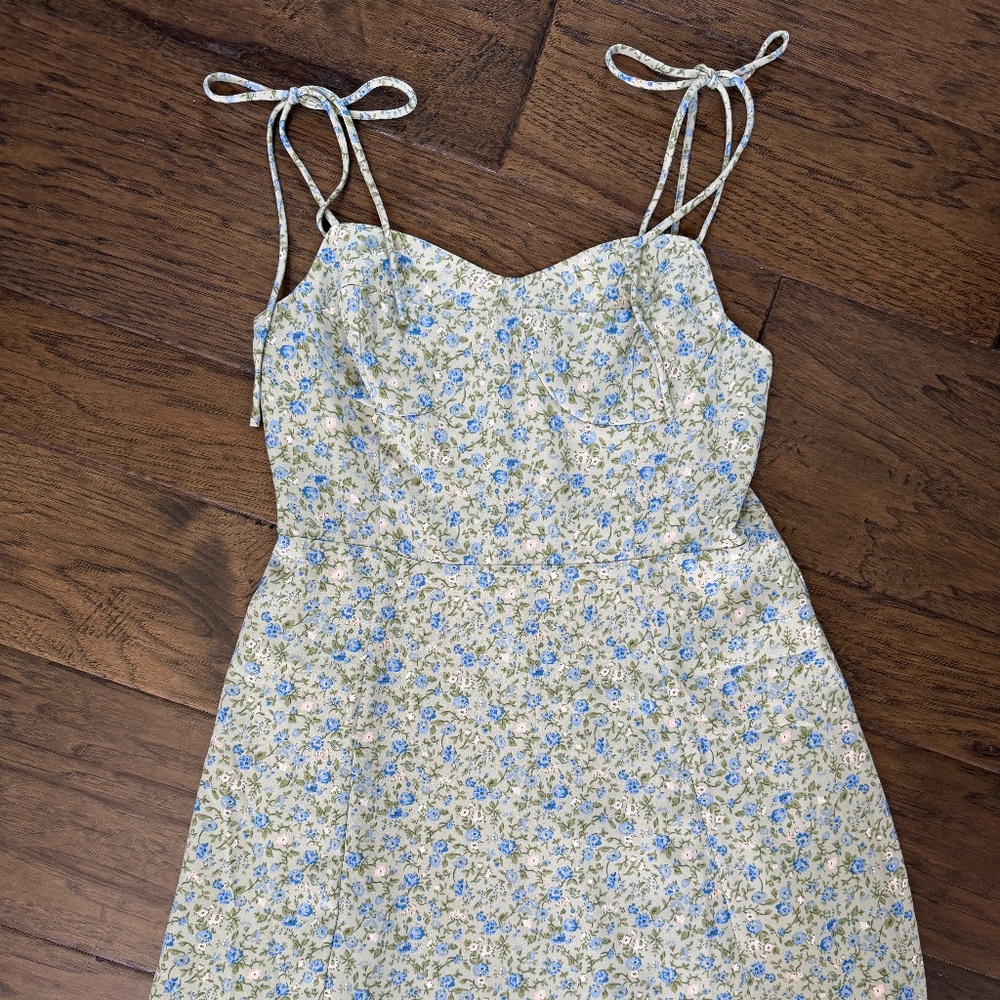 NWT‎ Rosie Posie Floral Mini Dress with Tie Shoulder Straps Green Large